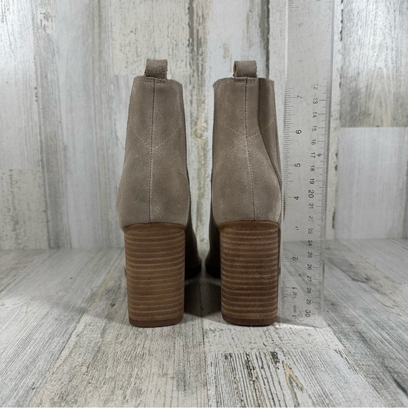 NEW Marc Fisher LTD Oshay Chelsea Suede Pointed Ankle Bootie Taupe Gray #1296 - Picture 10 of 13